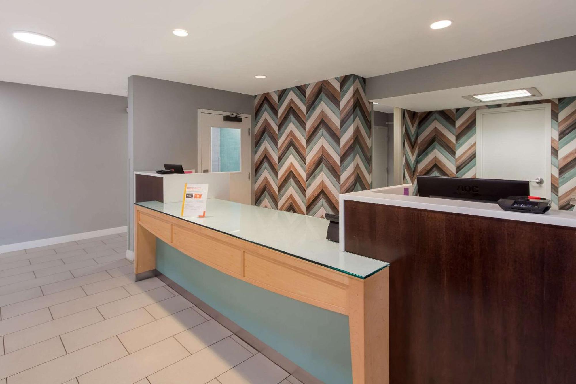 Mainstay Denver Tech Center Hotel